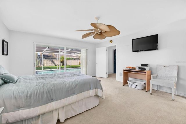 10100 COMMODORE DRIVE, Seminole, FL 33776