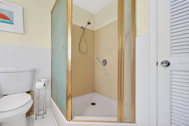 10100 COMMODORE DRIVE, Seminole, FL 33776