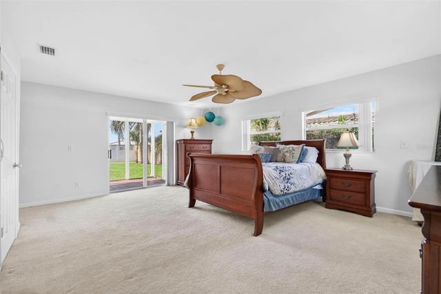 10100 COMMODORE DRIVE, Seminole, FL 33776