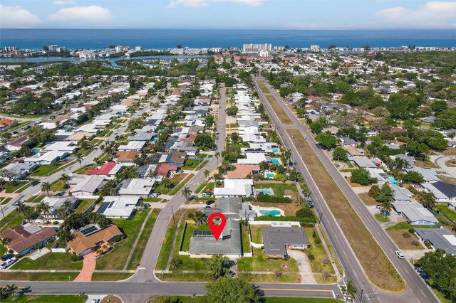 10100 COMMODORE DRIVE, Seminole, FL 33776