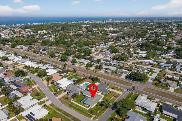 10100 COMMODORE DRIVE, Seminole, FL 33776