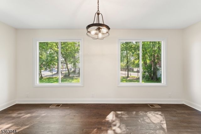 856 Maurice Ave, Rahway City, NJ 07065