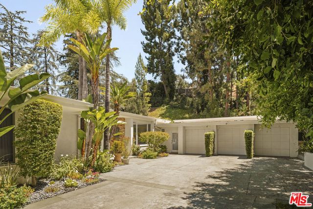 4101 Clear Valley Drive, Los Angeles, CA 91436