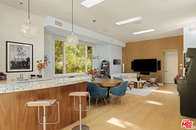 4101 Clear Valley Drive, Los Angeles, CA 91436