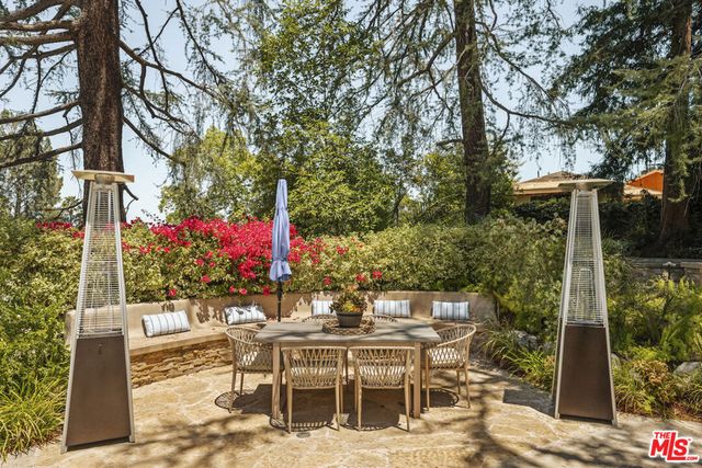 4101 Clear Valley Drive, Los Angeles, CA 91436