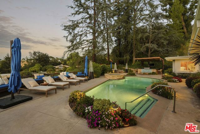 4101 Clear Valley Drive, Los Angeles, CA 91436
