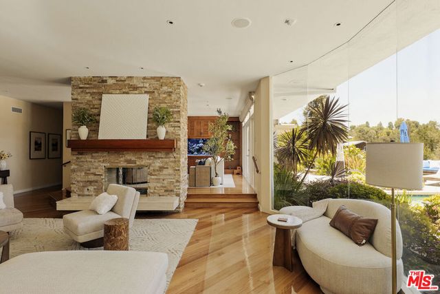 4101 Clear Valley Drive, Los Angeles, CA 91436