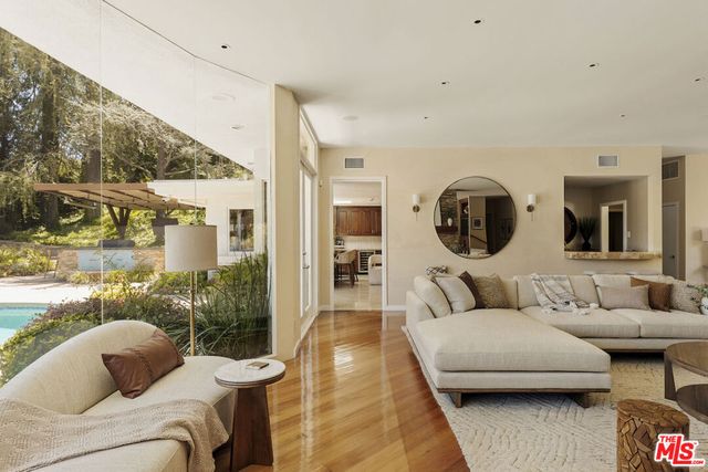 4101 Clear Valley Drive, Los Angeles, CA 91436