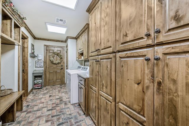 100 Thomas Lane, Wheeler, TX 79096