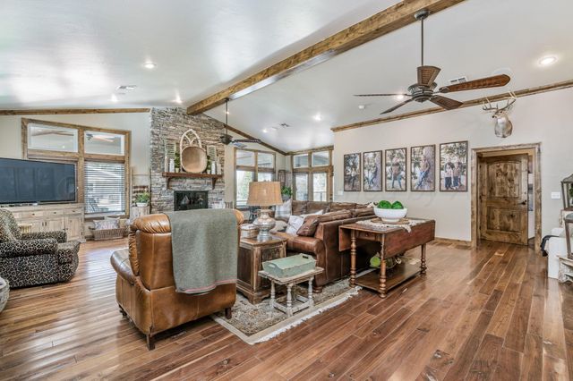 100 Thomas Lane, Wheeler, TX 79096