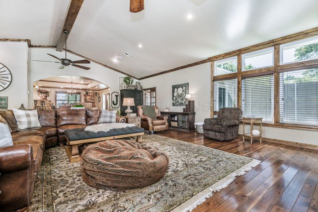 100 Thomas Lane, Wheeler, TX 79096