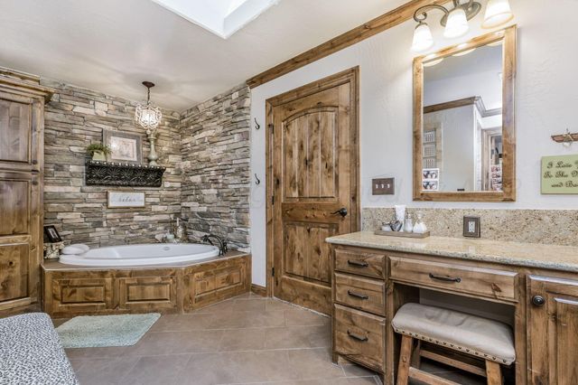 100 Thomas Lane, Wheeler, TX 79096