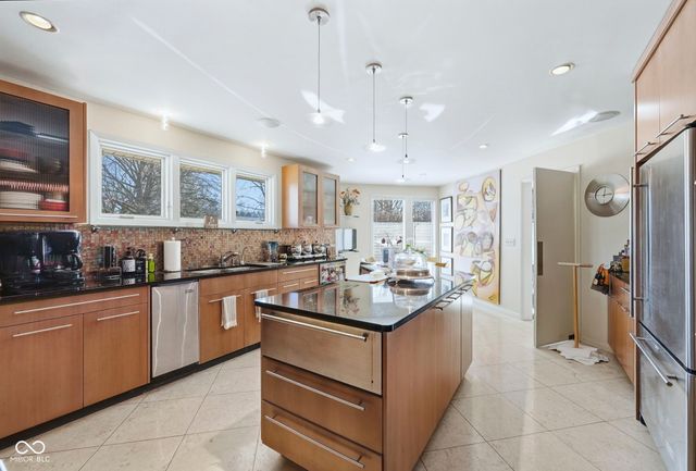 7220 N Illinois Street, Indianapolis, IN 46260