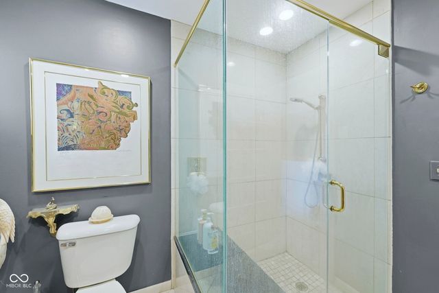 7220 N Illinois Street, Indianapolis, IN 46260