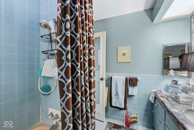 7220 N Illinois Street, Indianapolis, IN 46260