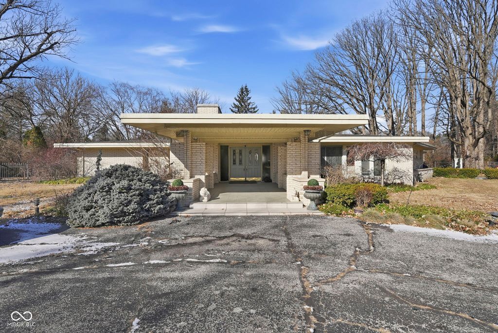 7220 N Illinois Street, Indianapolis, IN 46260