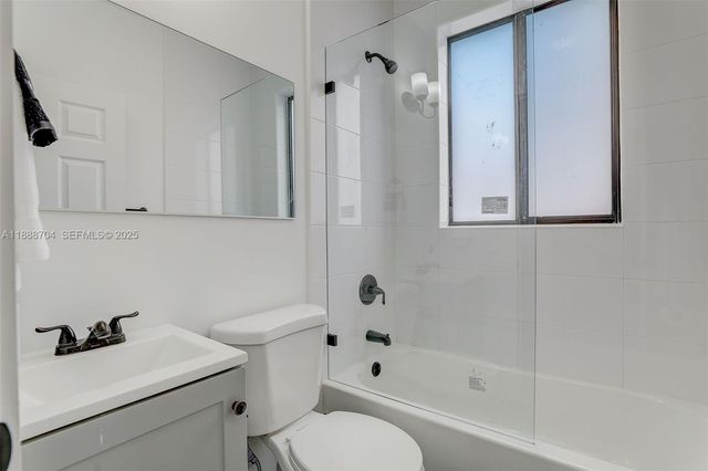 1553 SW 7th Street, Miami, FL 33135