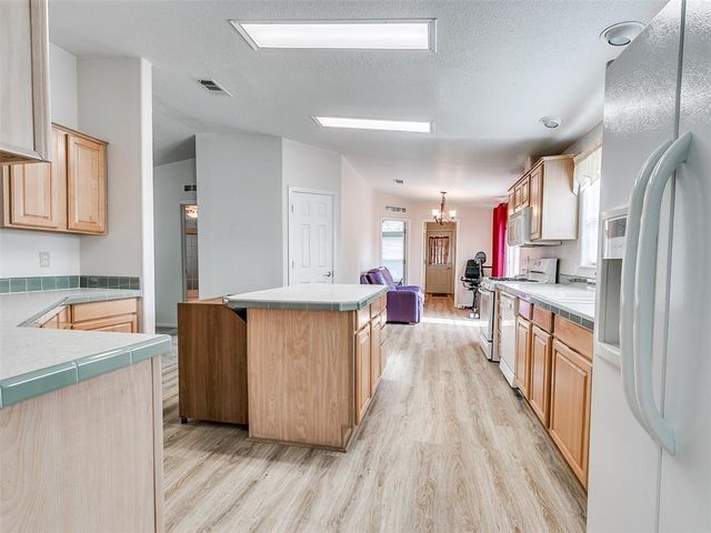 14900 Spencer Mountain Drive, Jones, OK 73049