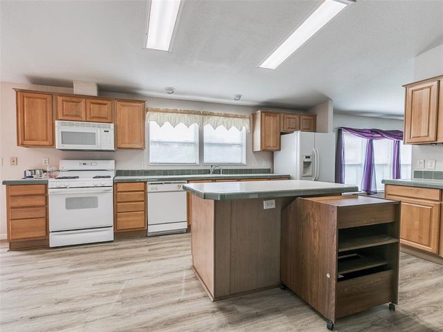 14900 Spencer Mountain Drive, Jones, OK 73049