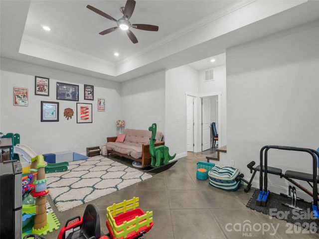 100 Hibriten Drive, Asheville, NC 28801