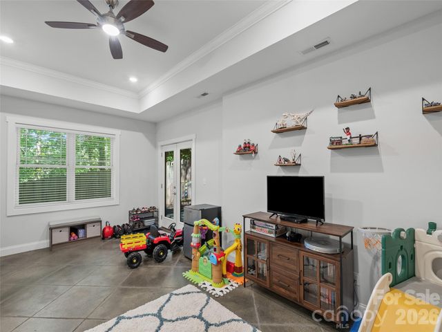 100 Hibriten Drive, Asheville, NC 28801