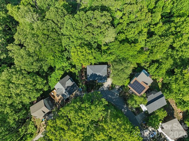 100 Hibriten Drive, Asheville, NC 28801