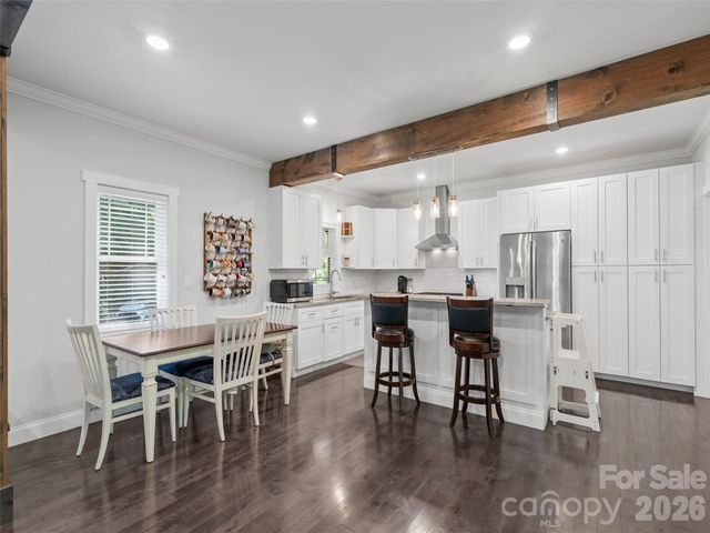 100 Hibriten Drive, Asheville, NC 28801