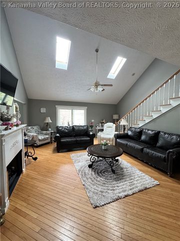 480 East Mud River Road, Milton, WV 25541