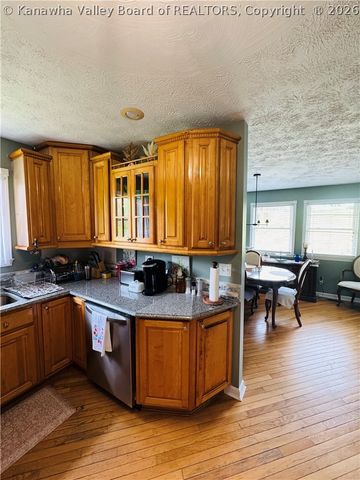 480 East Mud River Road, Milton, WV 25541
