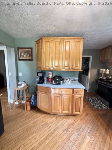 480 East Mud River Road, Milton, WV 25541