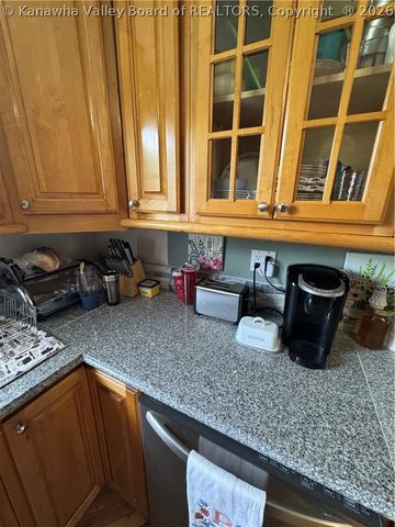 480 East Mud River Road, Milton, WV 25541