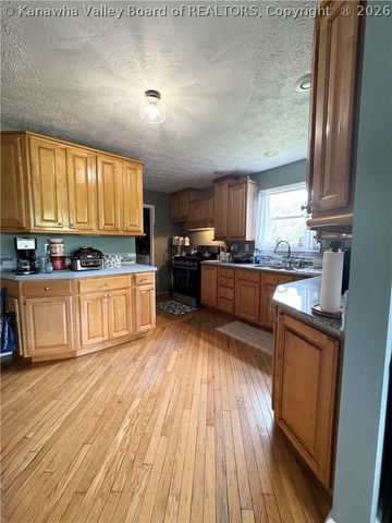 480 East Mud River Road, Milton, WV 25541