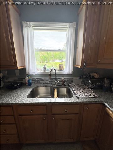 480 East Mud River Road, Milton, WV 25541