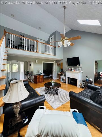 480 East Mud River Road, Milton, WV 25541