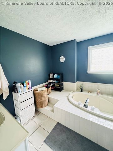 480 East Mud River Road, Milton, WV 25541