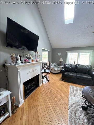 480 East Mud River Road, Milton, WV 25541