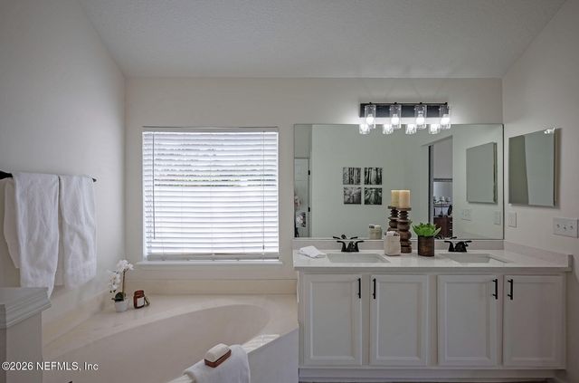 86173 MAPLE LEAF Place, Yulee, FL 32097