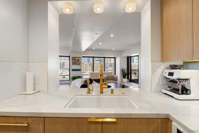 200 Harbor Dr 1001, San Diego, CA 92101