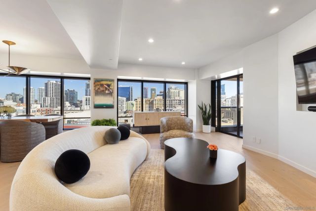 200 Harbor Dr 1001, San Diego, CA 92101