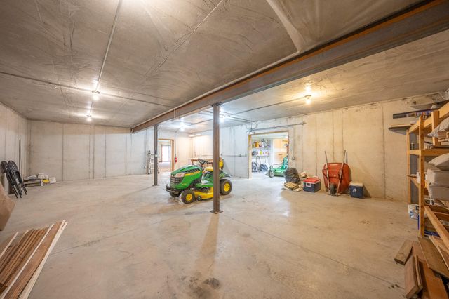 10969 E BOWLING LN, Columbia, MO 65201