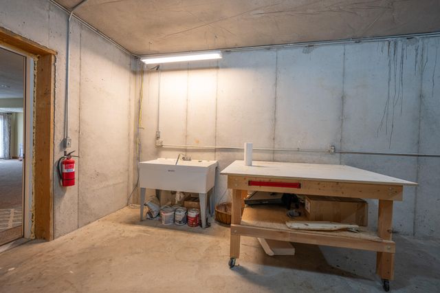 10969 E BOWLING LN, Columbia, MO 65201