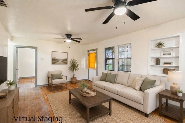 210 Tarlton St, Corpus Christi, TX 78415