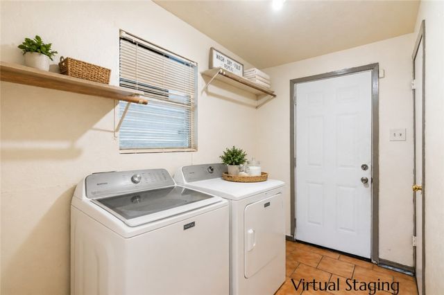 210 Tarlton St, Corpus Christi, TX 78415