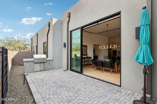 37200 N CAVE CREEK Road 1037, Scottsdale, AZ 85262
