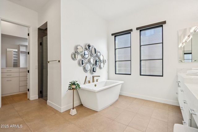 37200 N CAVE CREEK Road 1037, Scottsdale, AZ 85262