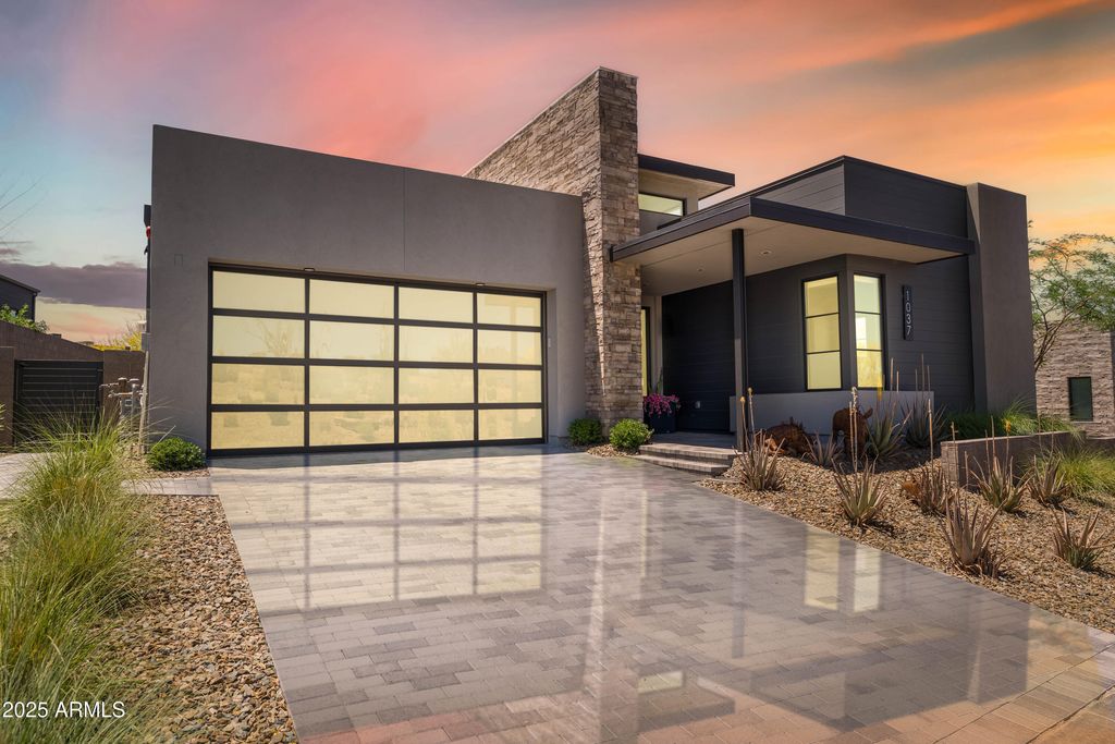 37200 N CAVE CREEK Road 1037, Scottsdale, AZ 85262