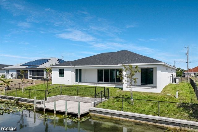 1428 NW 27th PL, Cape Coral, FL 33993