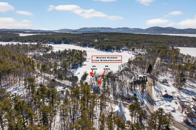 86 Governor Wentworth Highway, Tuftonboro, NH 03853