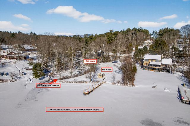 86 Governor Wentworth Highway, Tuftonboro, NH 03853