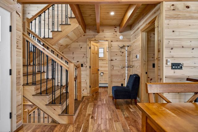 86 Governor Wentworth Highway, Tuftonboro, NH 03853